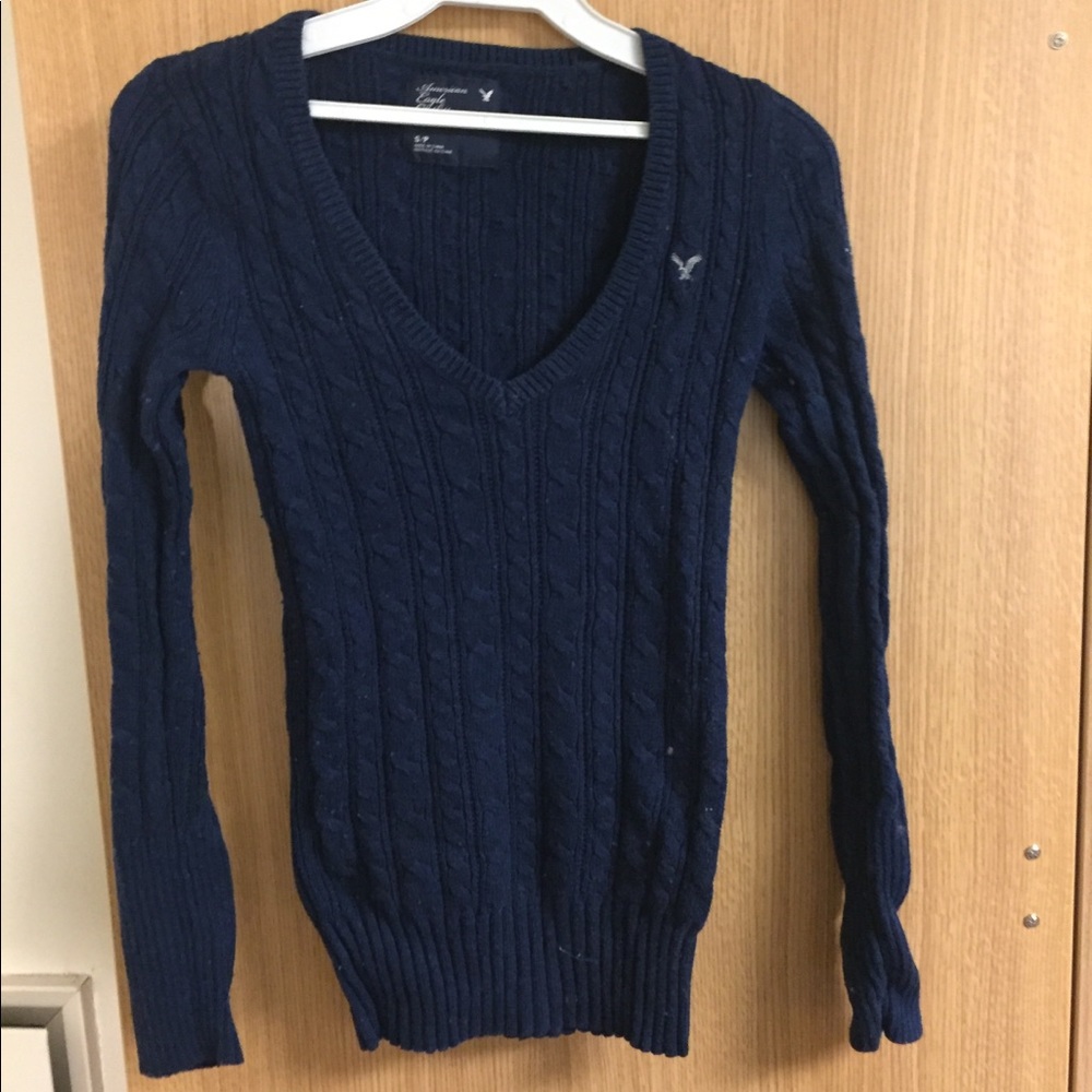 Navy fitted v-neck sweater